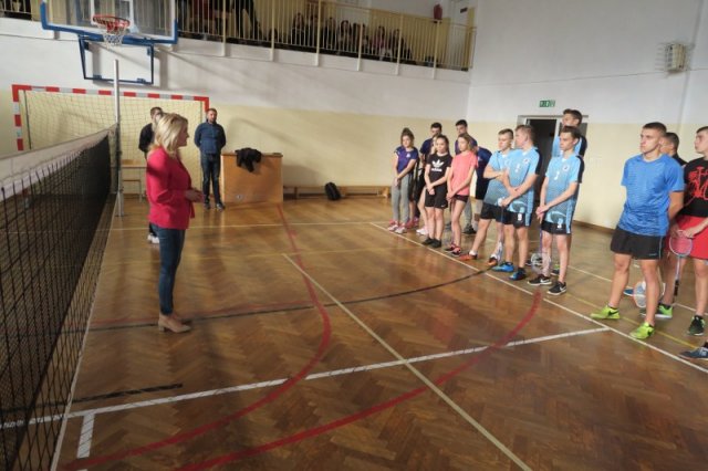 Chłopcy z I LO mistrzami powiatu w badmintonie!