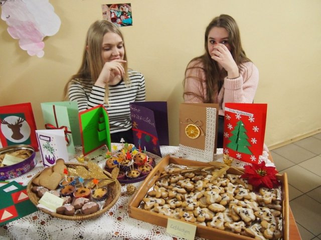 Weihnachtsmarkt w naszej szkole!