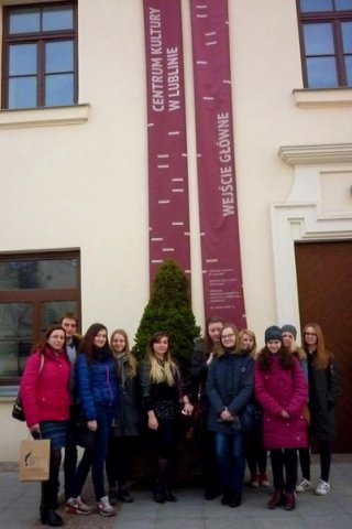 Sympatycy języka francuskiego na spektaklu francuskojęzycznym