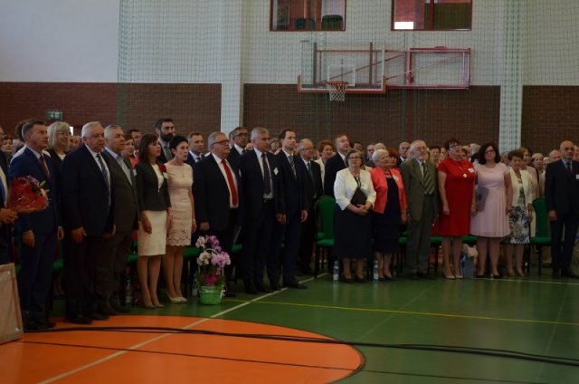 FOTORELACJA  Z  OBCHODÓW  100-LECIA  I  LICEUM OGÓLNOKSZTAŁCĄCEGO IM. WŁADYSŁAWA JAGIEŁŁY W KRASNYMSTAWIE