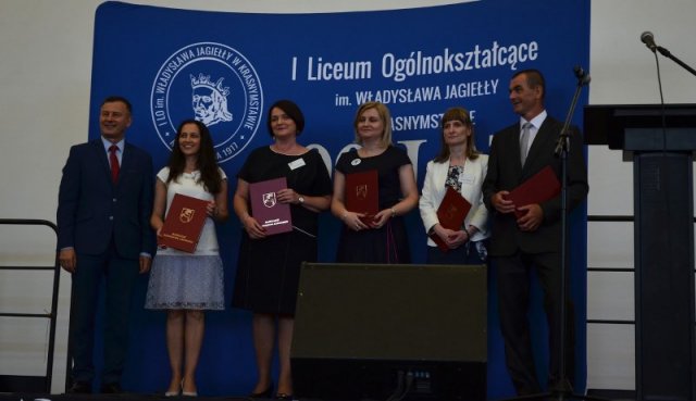 FOTORELACJA  Z  OBCHODÓW  100-LECIA  I  LICEUM OGÓLNOKSZTAŁCĄCEGO IM. WŁADYSŁAWA JAGIEŁŁY W KRASNYMSTAWIE