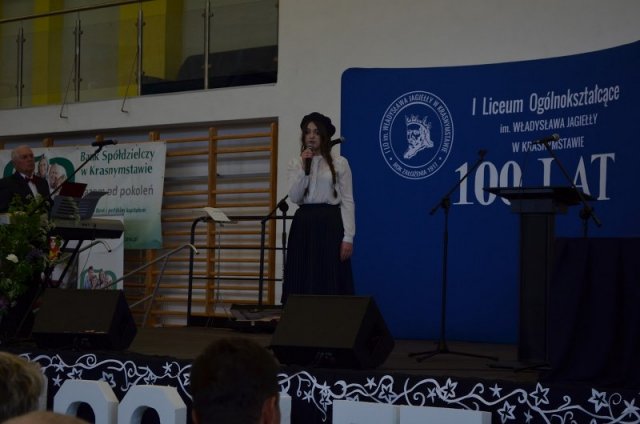 FOTORELACJA  Z  OBCHODÓW  100-LECIA  I  LICEUM OGÓLNOKSZTAŁCĄCEGO IM. WŁADYSŁAWA JAGIEŁŁY W KRASNYMSTAWIE