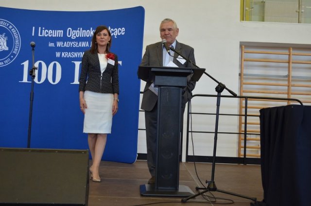 FOTORELACJA  Z  OBCHODÓW  100-LECIA  I  LICEUM OGÓLNOKSZTAŁCĄCEGO IM. WŁADYSŁAWA JAGIEŁŁY W KRASNYMSTAWIE