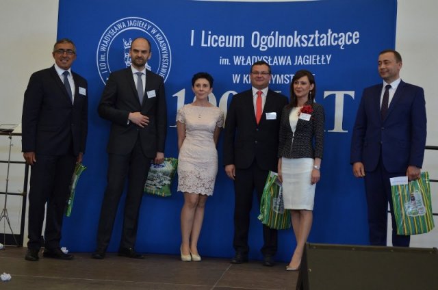 FOTORELACJA  Z  OBCHODÓW  100-LECIA  I  LICEUM OGÓLNOKSZTAŁCĄCEGO IM. WŁADYSŁAWA JAGIEŁŁY W KRASNYMSTAWIE