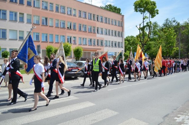 FOTORELACJA  Z  OBCHODÓW  100-LECIA  I  LICEUM OGÓLNOKSZTAŁCĄCEGO IM. WŁADYSŁAWA JAGIEŁŁY W KRASNYMSTAWIE