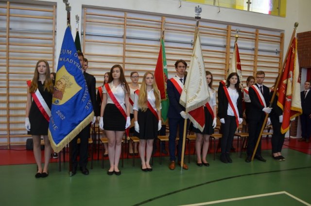 FOTORELACJA  Z  OBCHODÓW  100-LECIA  I  LICEUM OGÓLNOKSZTAŁCĄCEGO IM. WŁADYSŁAWA JAGIEŁŁY W KRASNYMSTAWIE