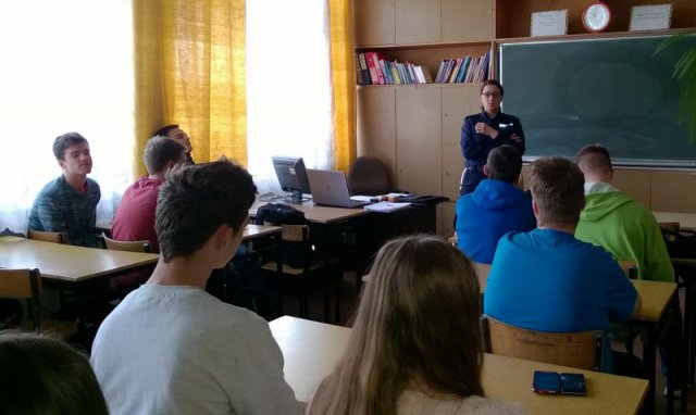 „ Odpowiedzialności nieletnich w świetle obowiązującego prawa”- spotkanie z Policjantką.