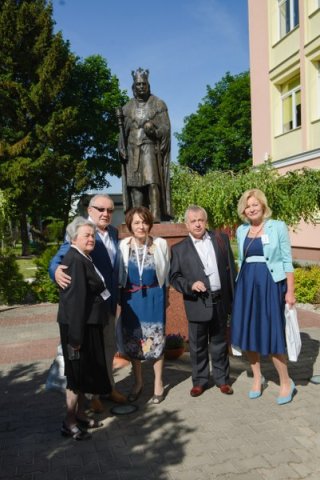 Jubileusz 100-lecia to niezwykła uroczystość dla wspólnoty szkolnej.