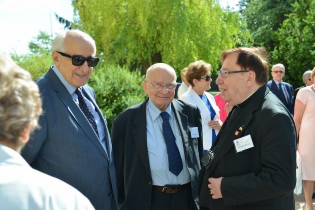 Jubileusz 100-lecia to niezwykła uroczystość dla wspólnoty szkolnej.